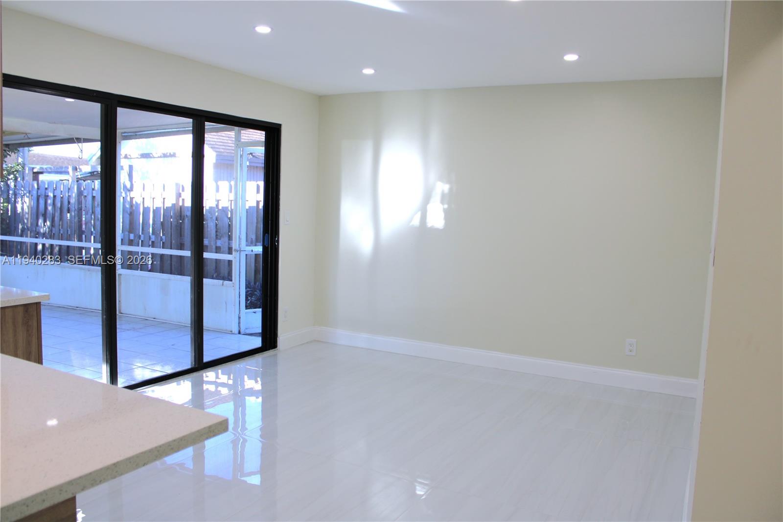 BROADVIEW PARK - Residential