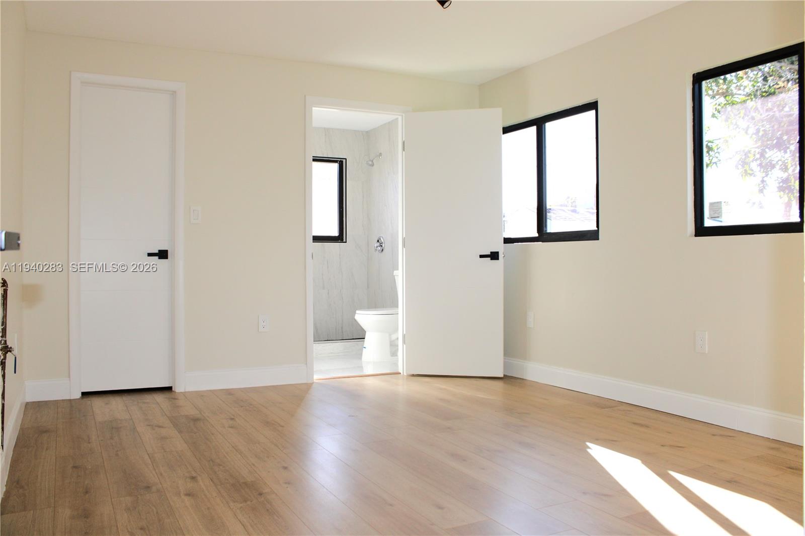 BROADVIEW PARK - Residential