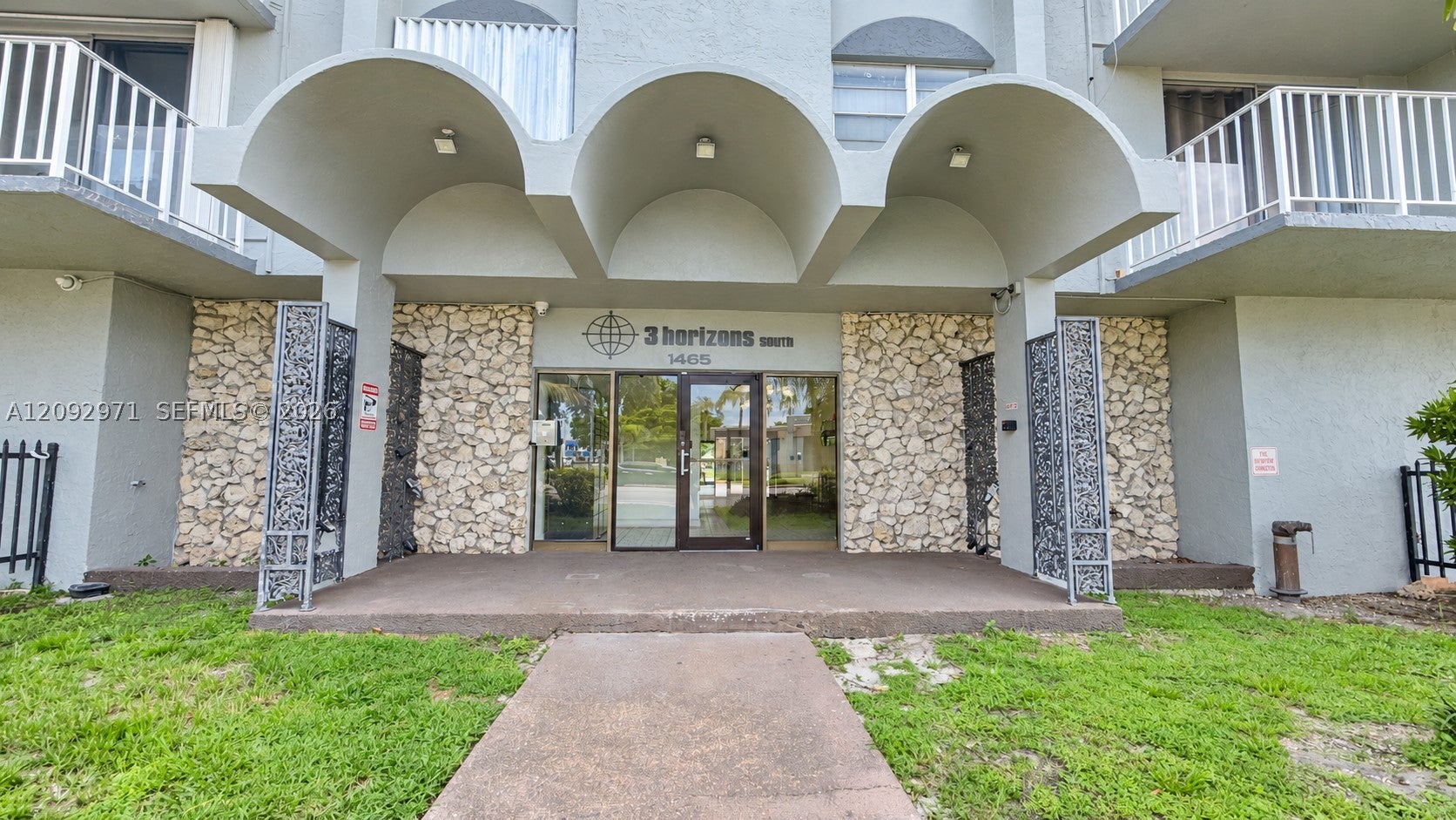 1465 NE 123rd St 505