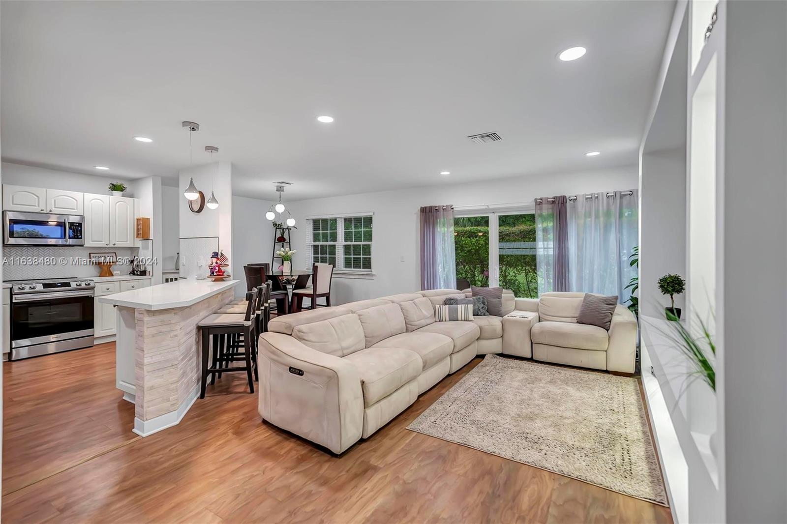 CORAL SUN TOWNHOMES CONDO - Residential