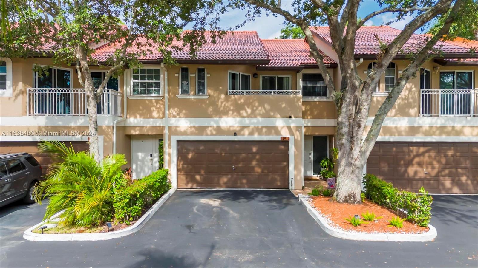 CORAL SUN TOWNHOMES CONDO - Residential