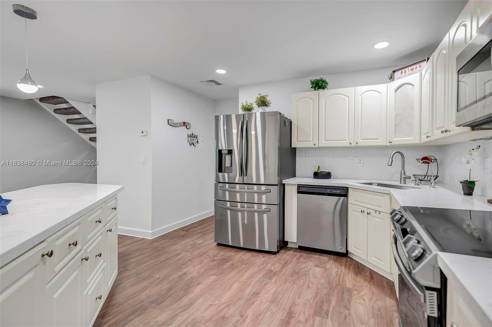 CORAL SUN TOWNHOMES CONDO - Residential
