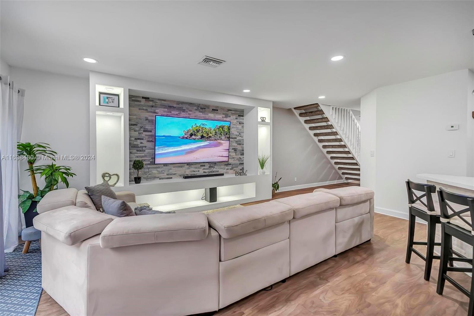 CORAL SUN TOWNHOMES CONDO - Residential