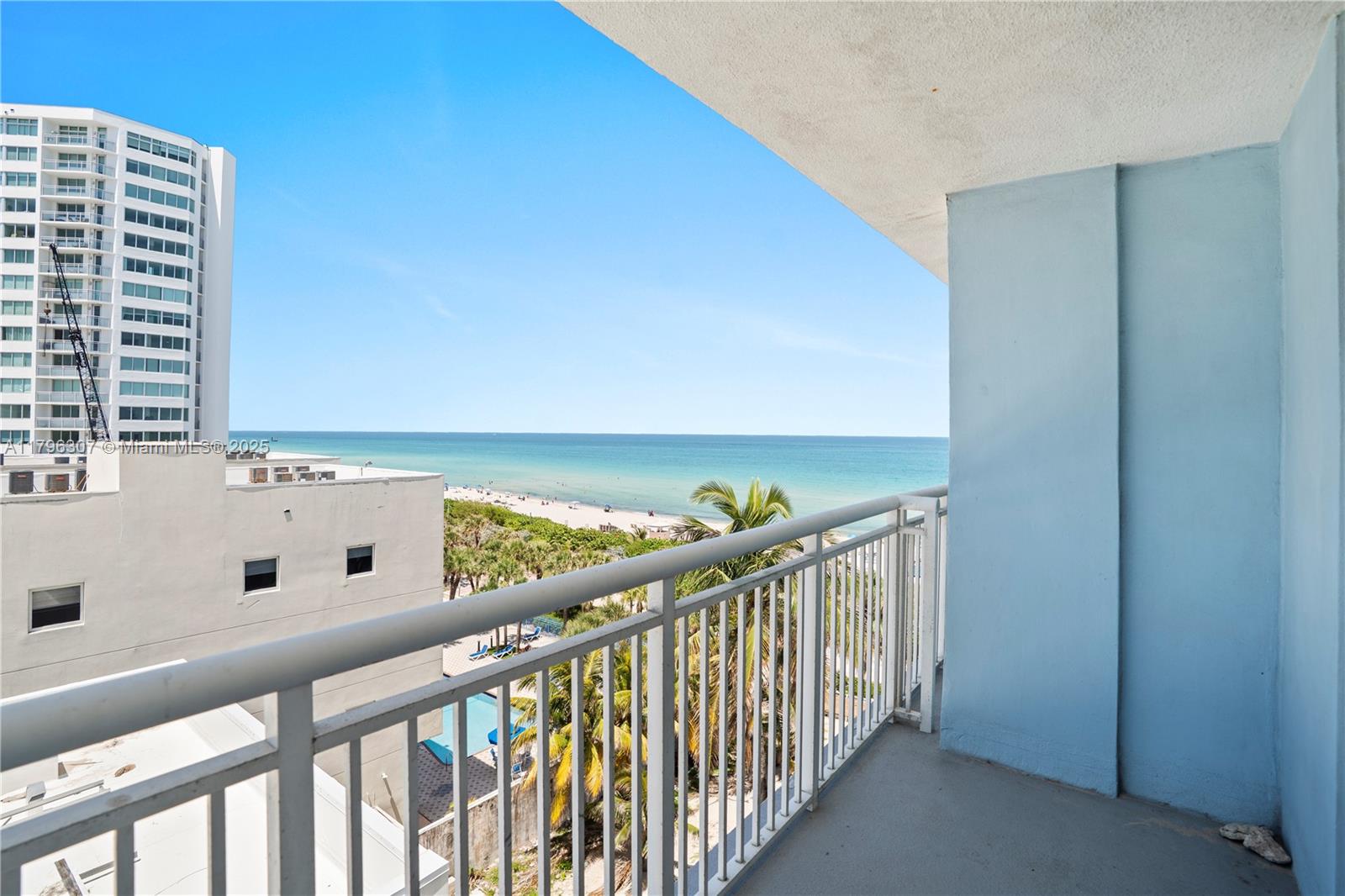 6969 Collins Ave 707, Miami Beach, Miami-Dade County, Florida - 1 Bedrooms  
2 Bathrooms - 