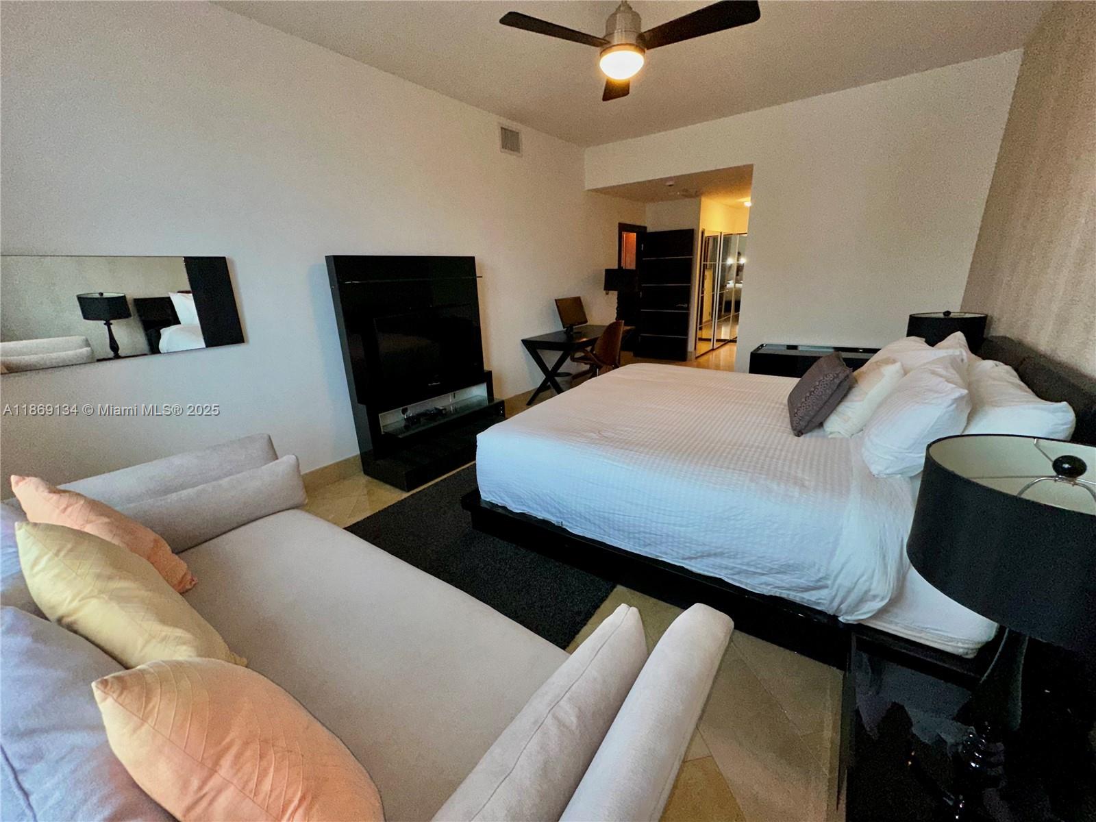 RONEY PALACE CONDO - Residential Lease