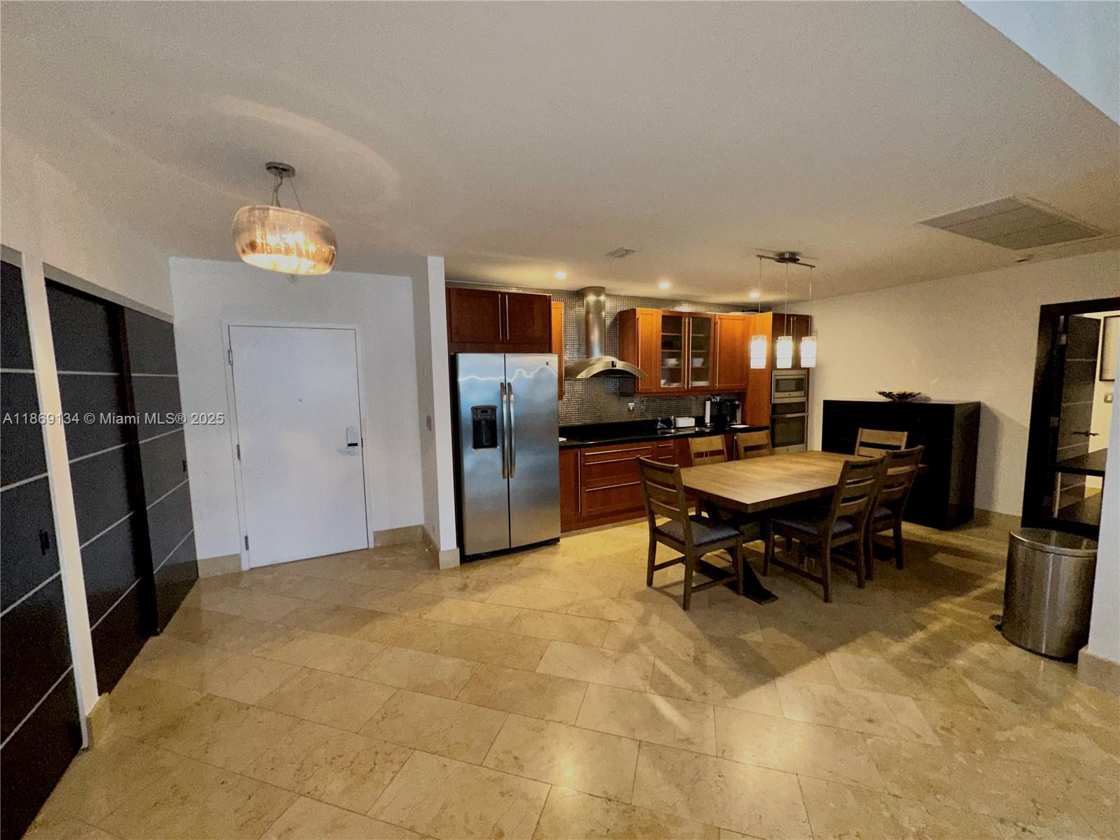 RONEY PALACE CONDO - Residential Lease