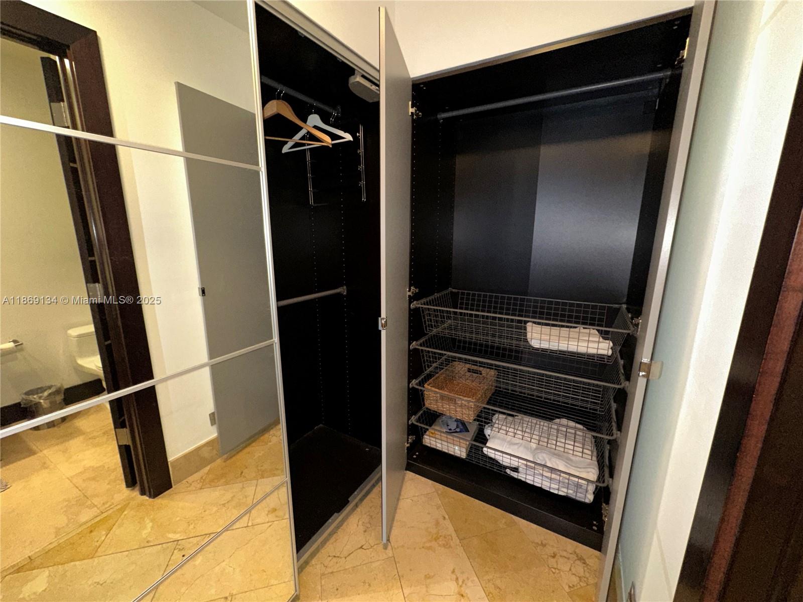 RONEY PALACE CONDO - Residential Lease