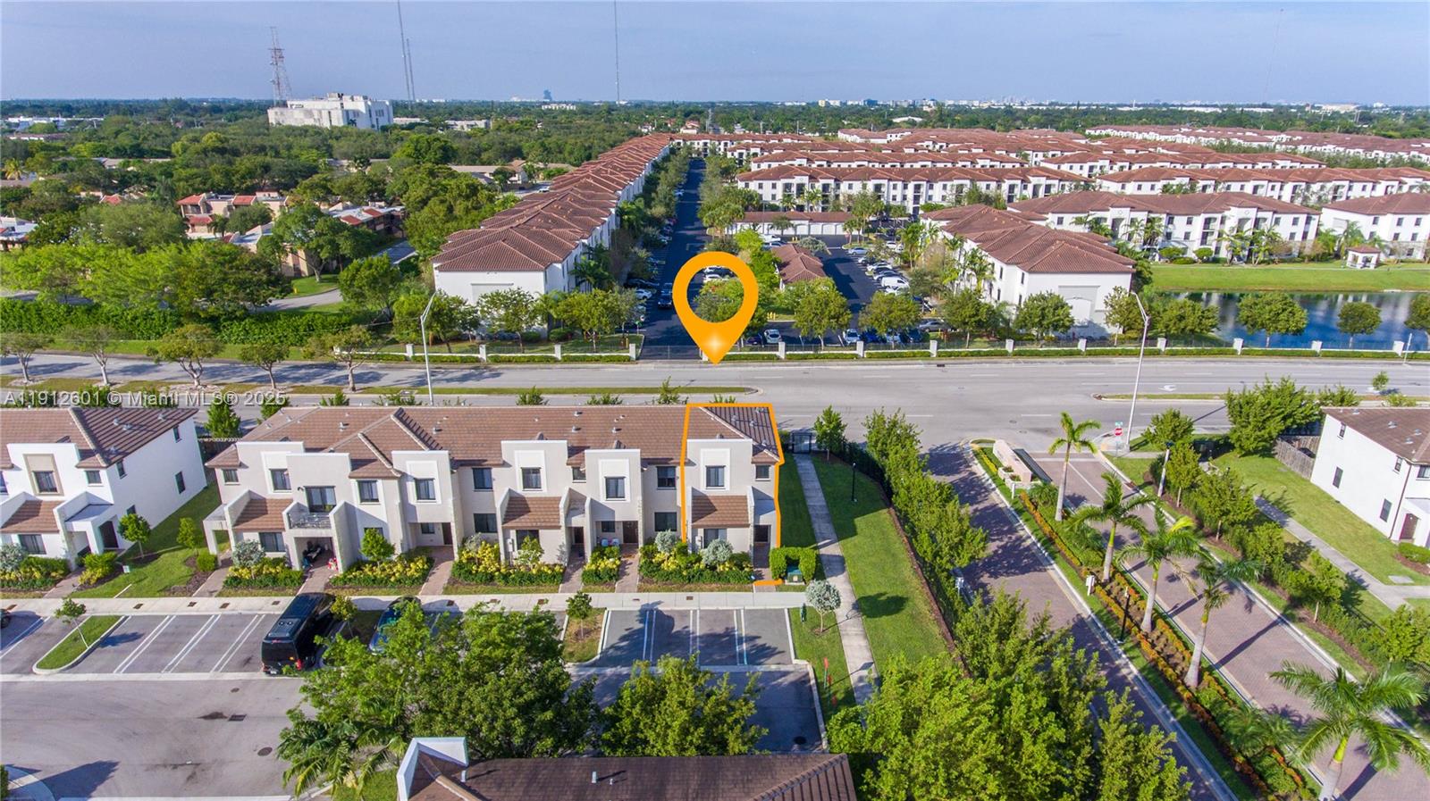 VIA VENTURA NEIGHBORHOOD - Residential