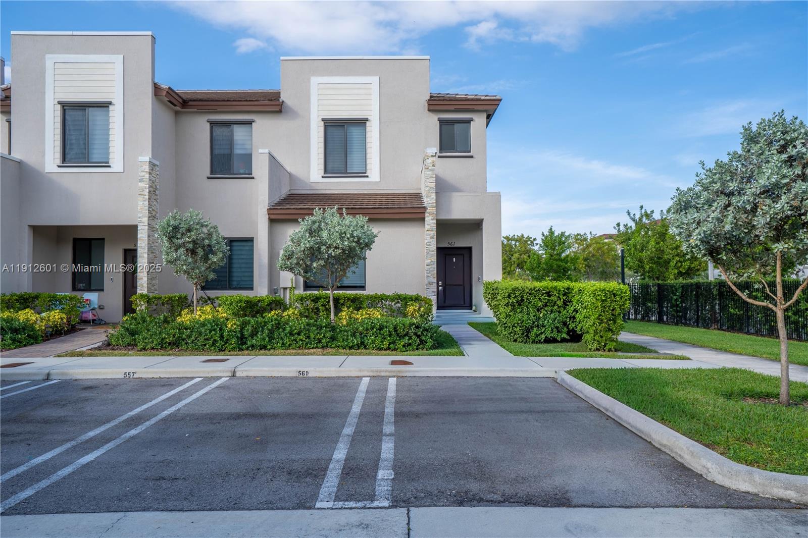 VIA VENTURA NEIGHBORHOOD - Residential