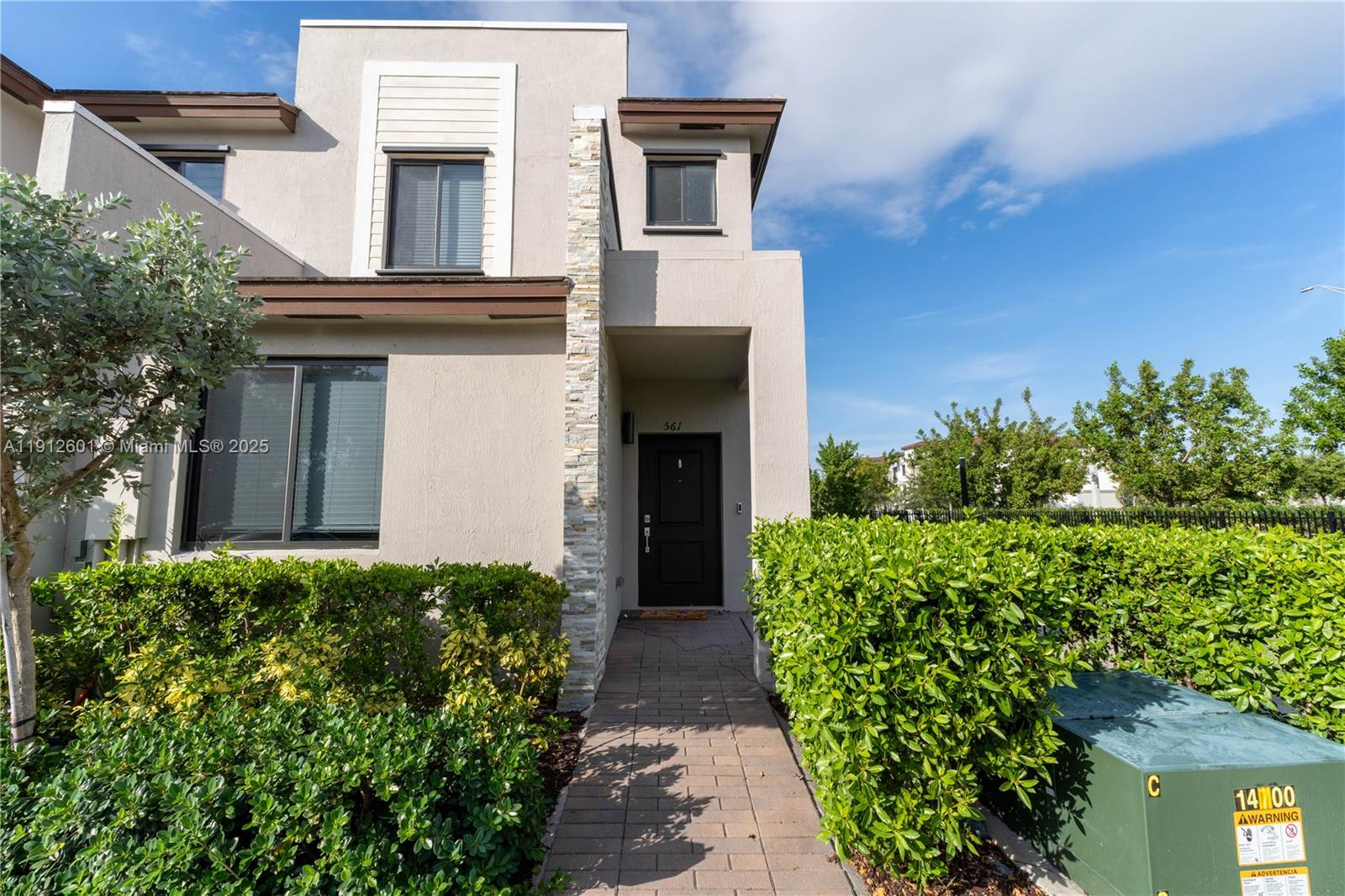 VIA VENTURA NEIGHBORHOOD - Residential