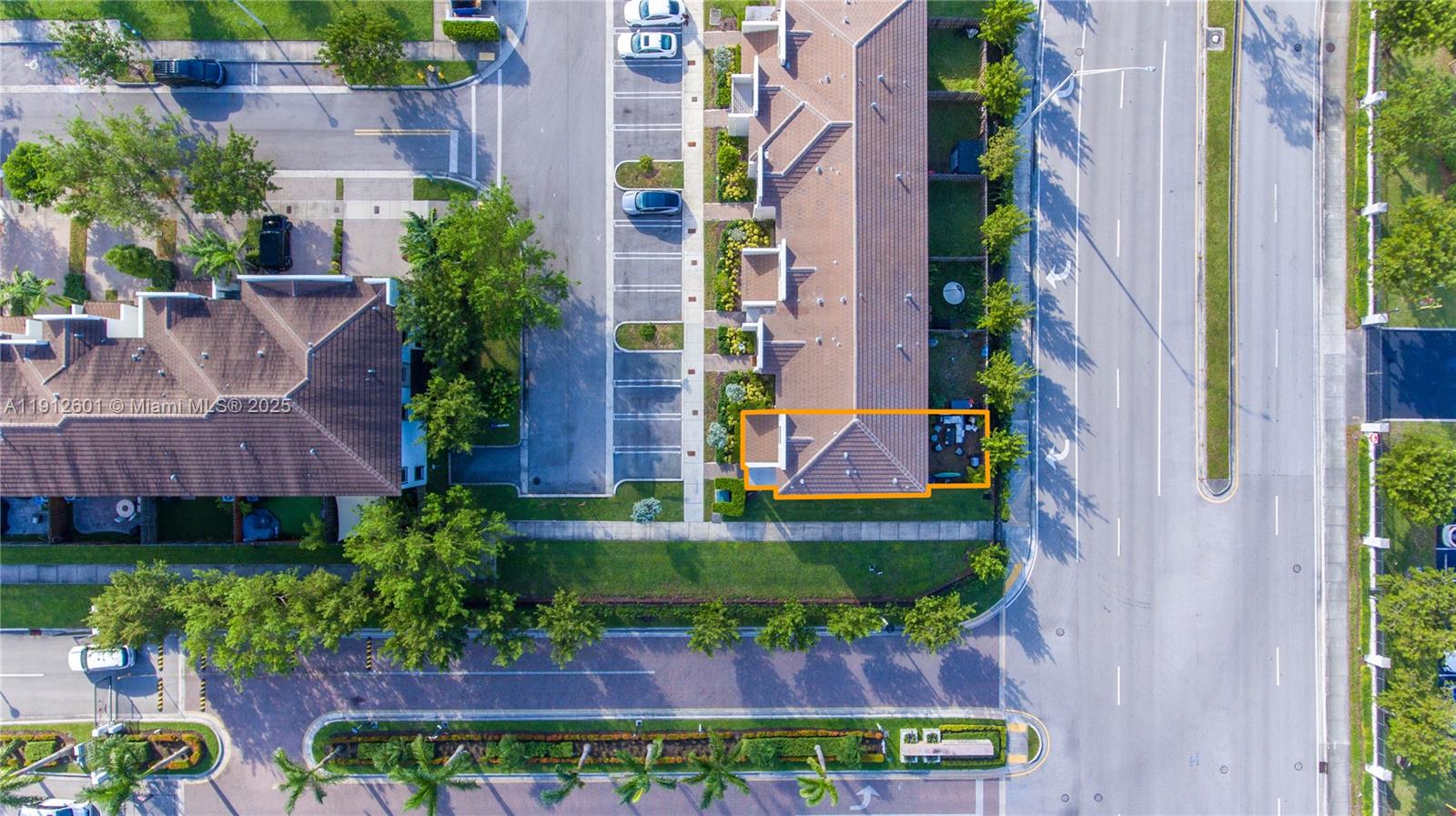 VIA VENTURA NEIGHBORHOOD - Residential