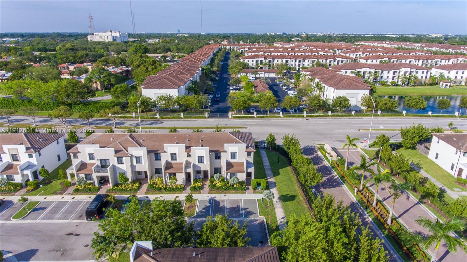 VIA VENTURA NEIGHBORHOOD - Residential