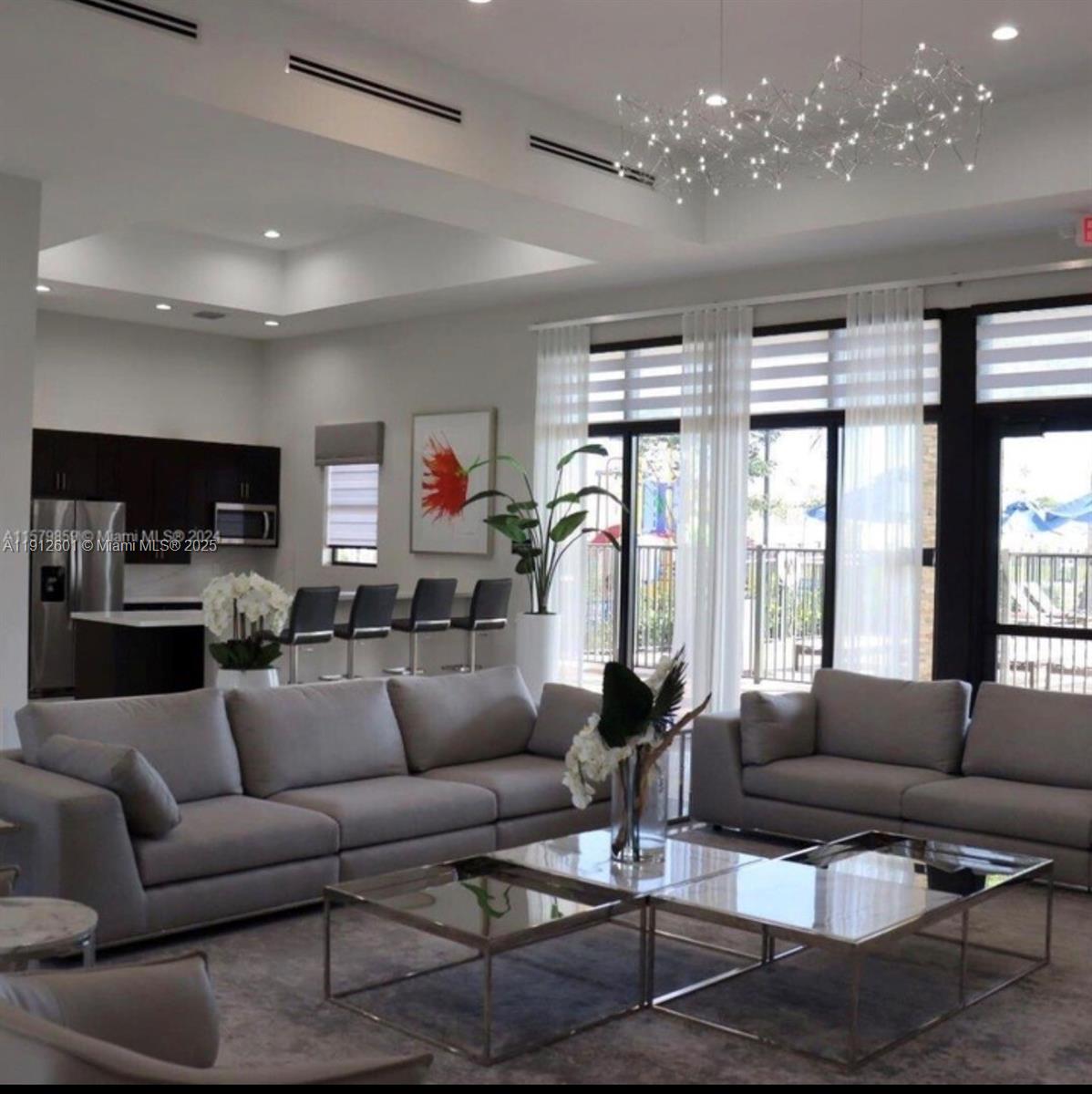 VIA VENTURA NEIGHBORHOOD - Residential