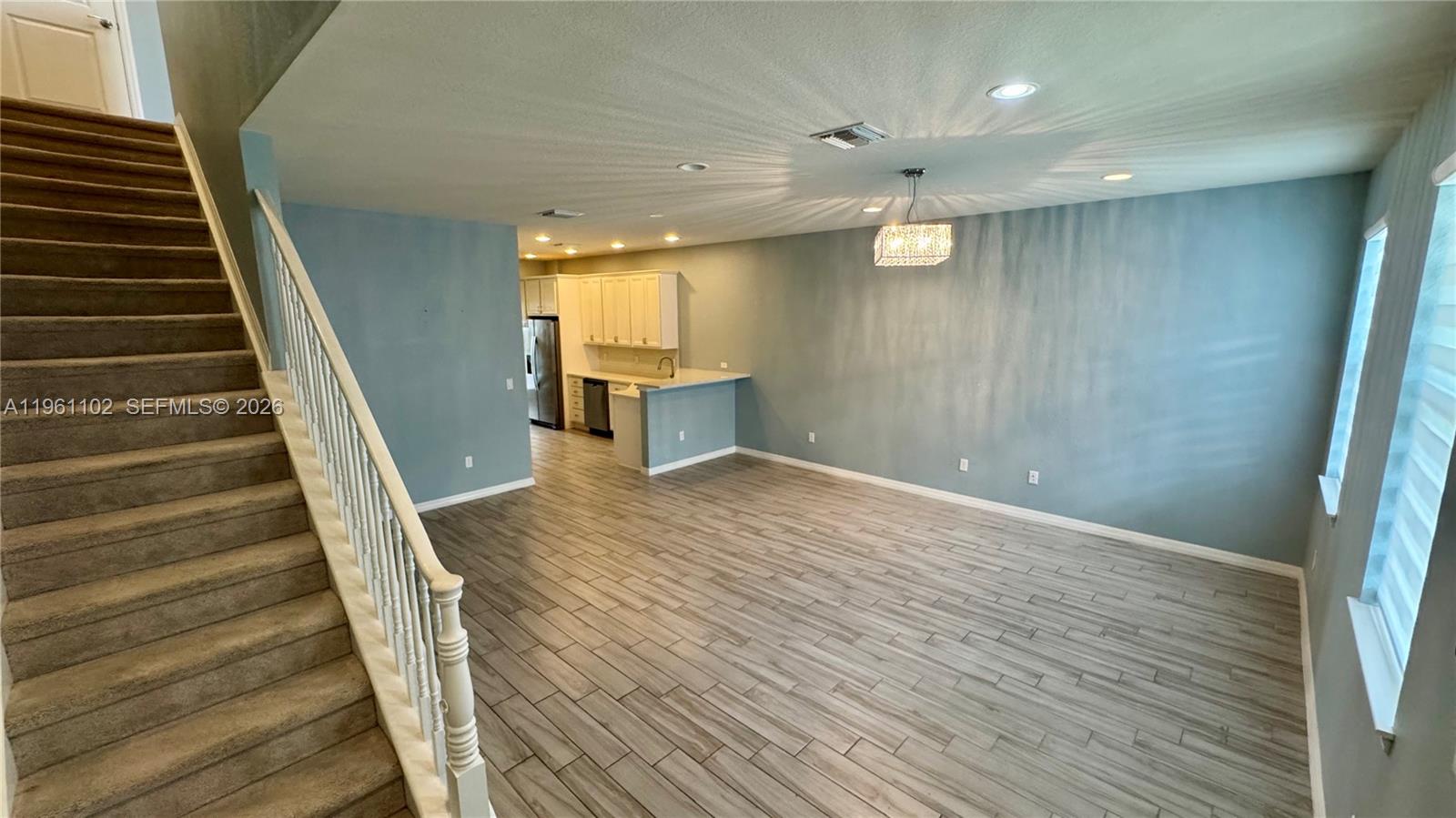 HILLCREST COUNTRY CLUB NO - Residential