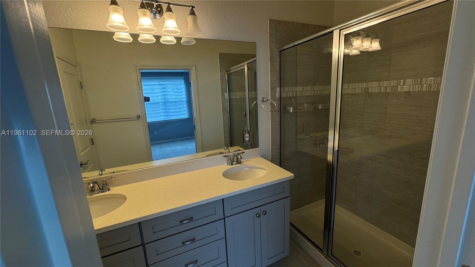 HILLCREST COUNTRY CLUB NO - Residential