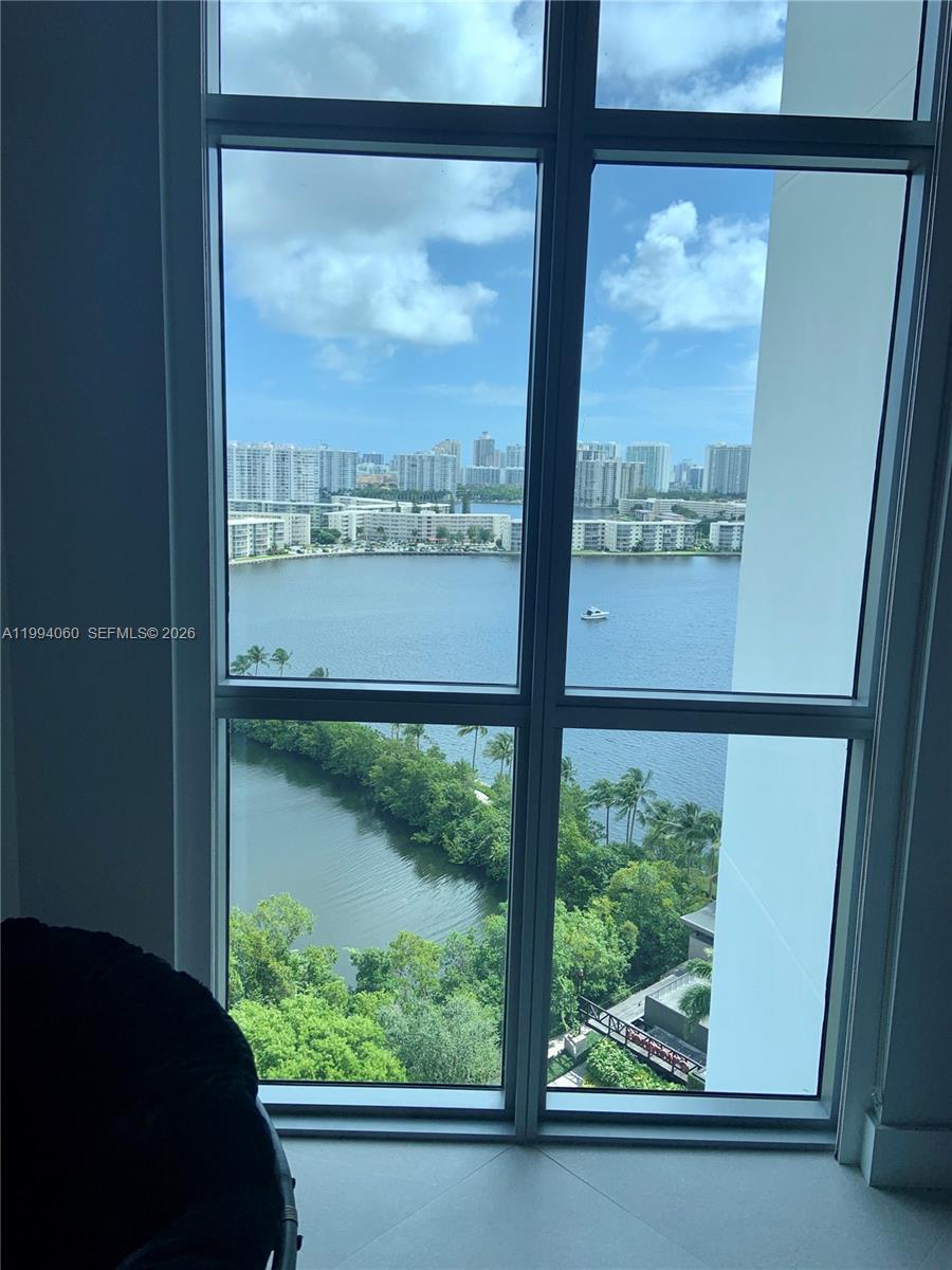 MARINA PALMS RESIDENCES - Residential Lease