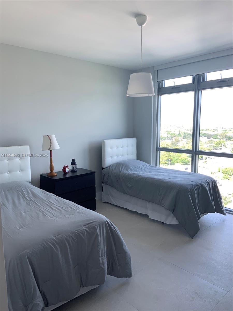 MARINA PALMS RESIDENCES - Residential Lease