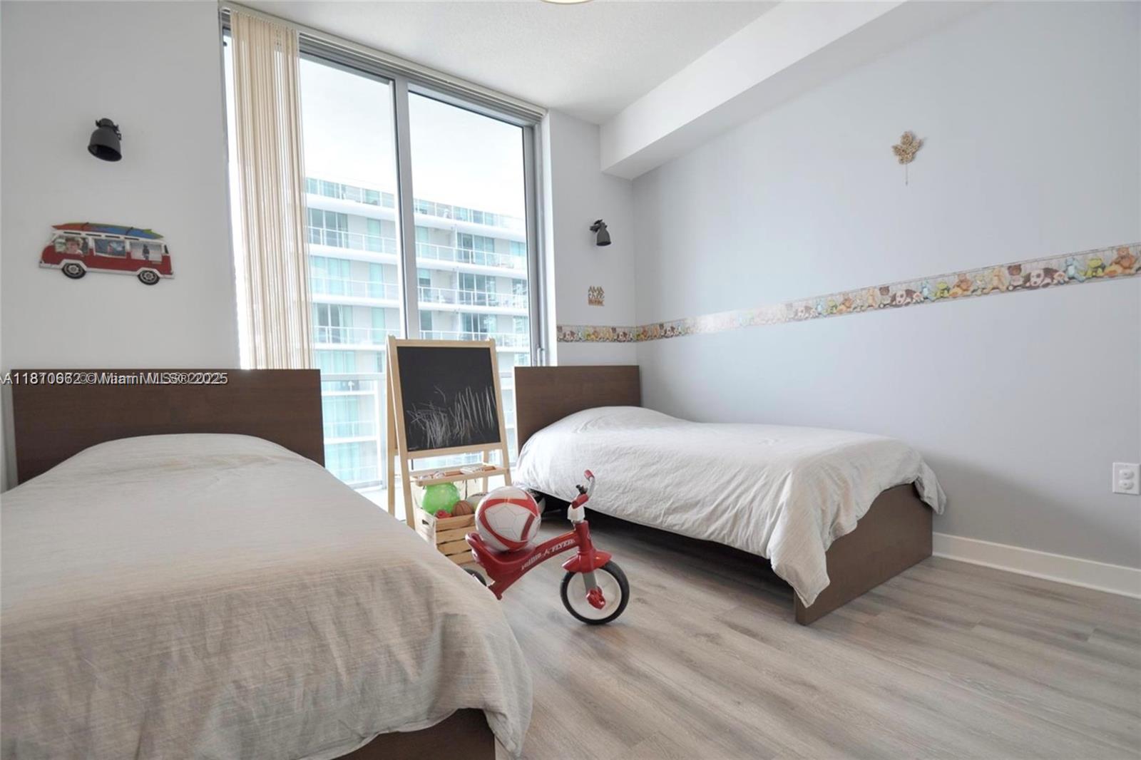 THE AXIS ON BRICKELL COND - Residential Lease