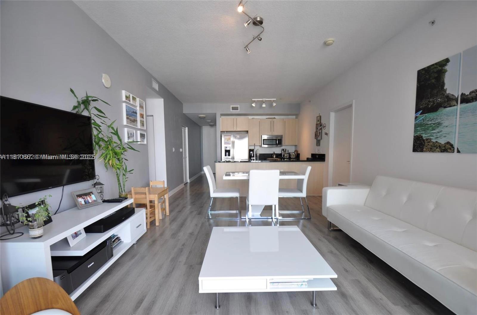THE AXIS ON BRICKELL COND - Residential Lease