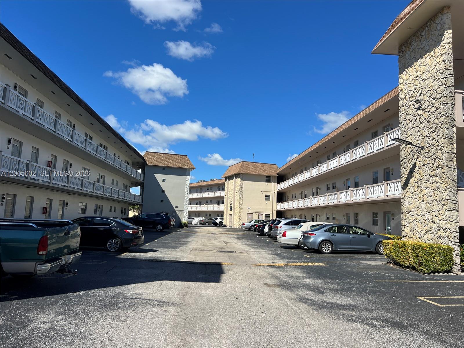 QUINSANA GARDENS CONDO - Residential