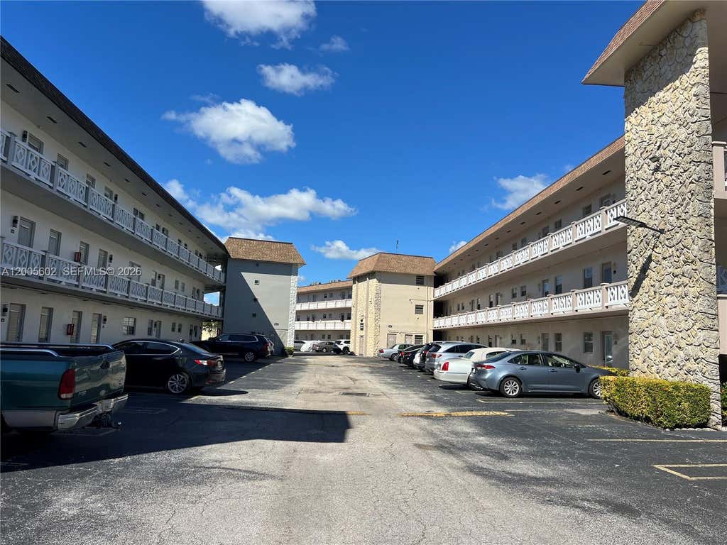 Photo of 5181 W Oakland Park Blvd #206, Lauderdale Lakes, FL 33313 (MLS # A12005602)