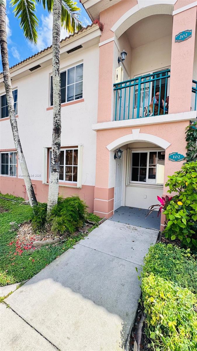 Rental Property at 1260 Se 31st Ct 102-34, Homestead, Miami-Dade County, Florida - Bedrooms: 2 
Bathrooms: 2  - $1,800 MO.