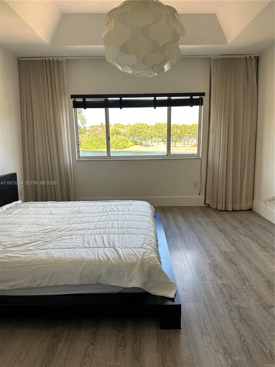 DORAL ISLES-ANTILLES - Residential