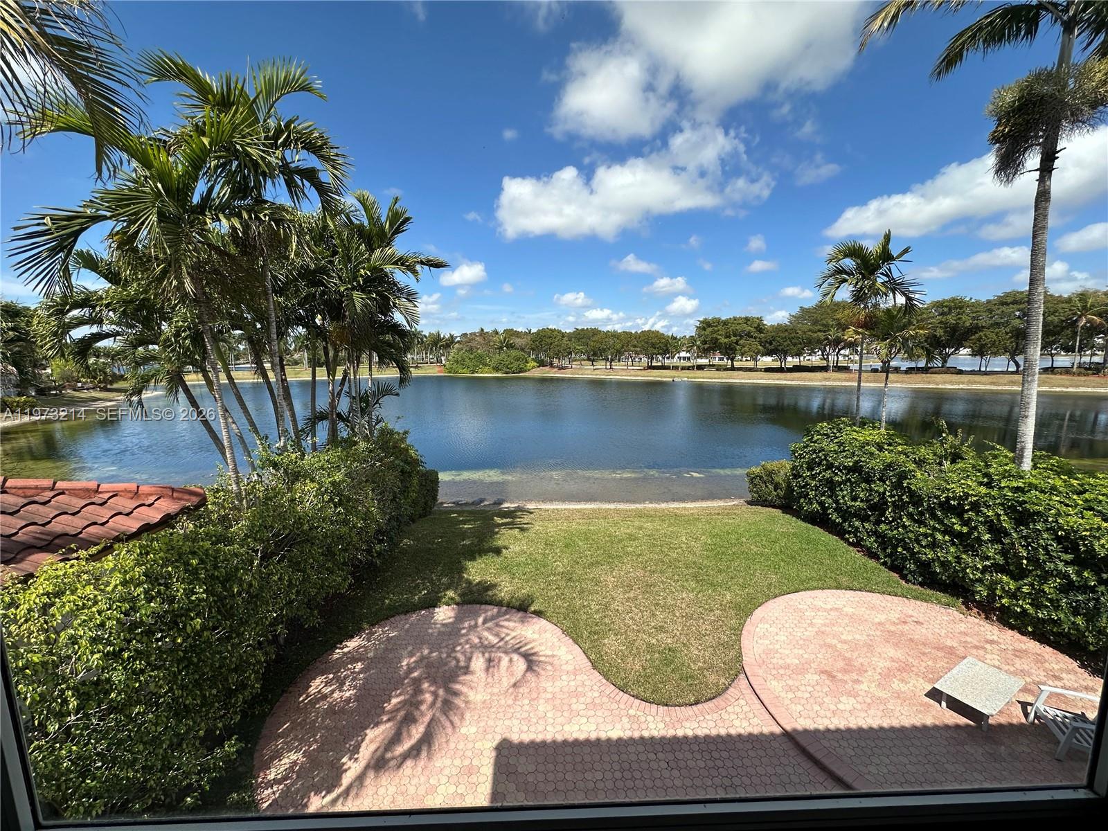 DORAL ISLES-ANTILLES - Residential