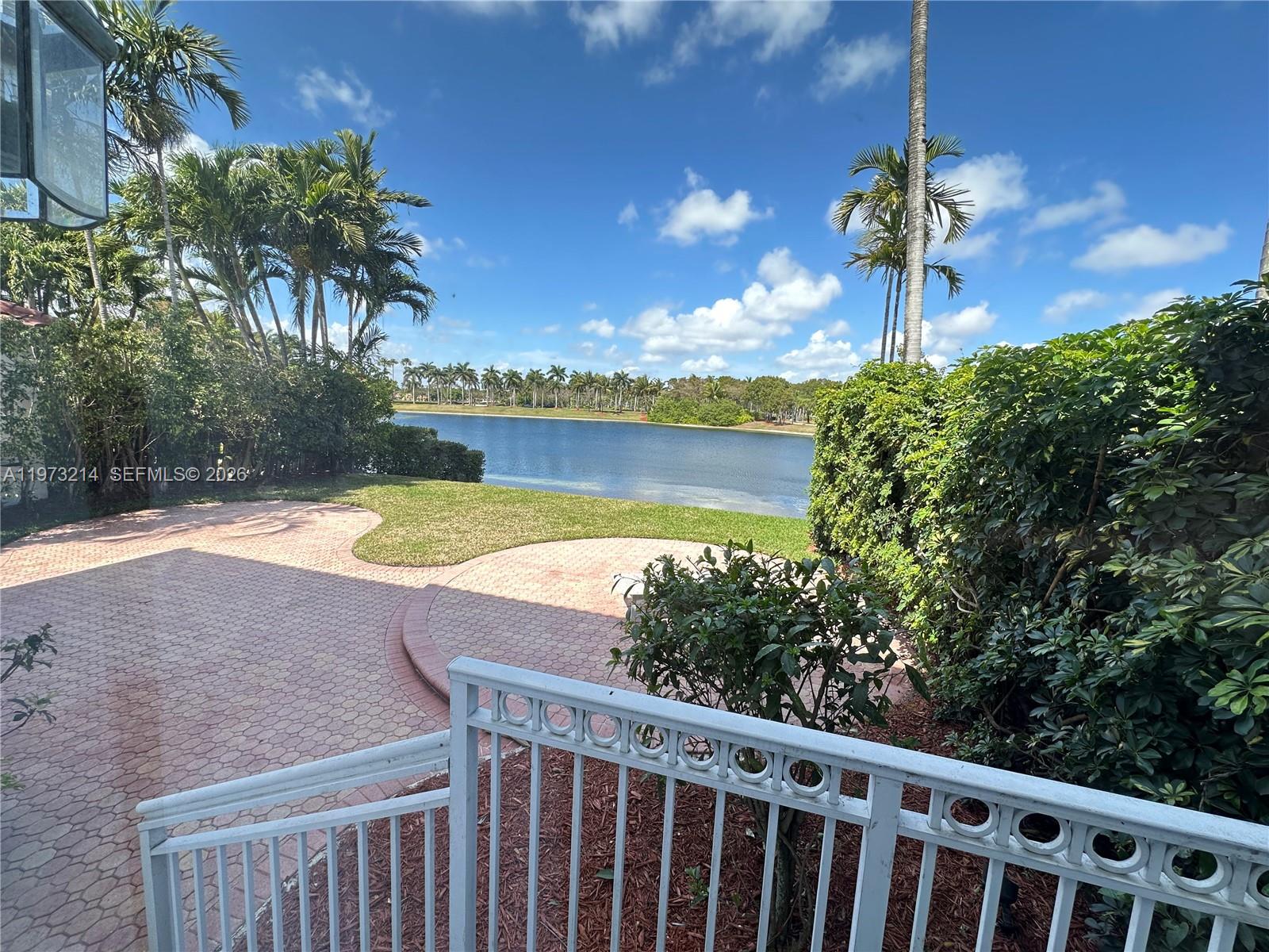 DORAL ISLES-ANTILLES - Residential