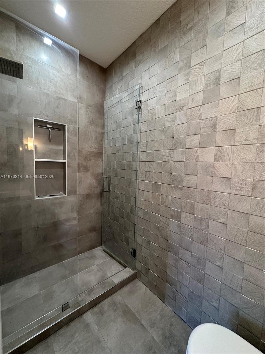 DORAL ISLES-ANTILLES - Residential