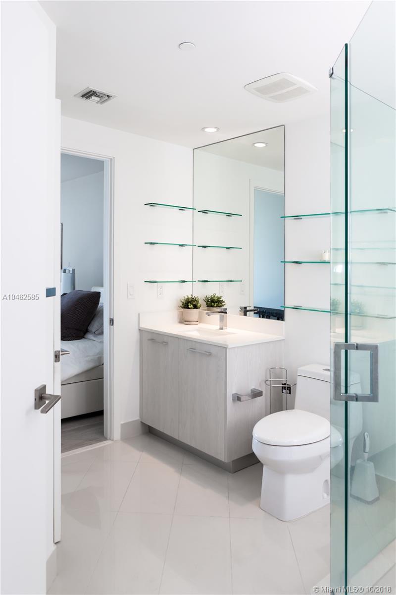 BRICKELL HEIGHTS EAST CON - Residential Lease