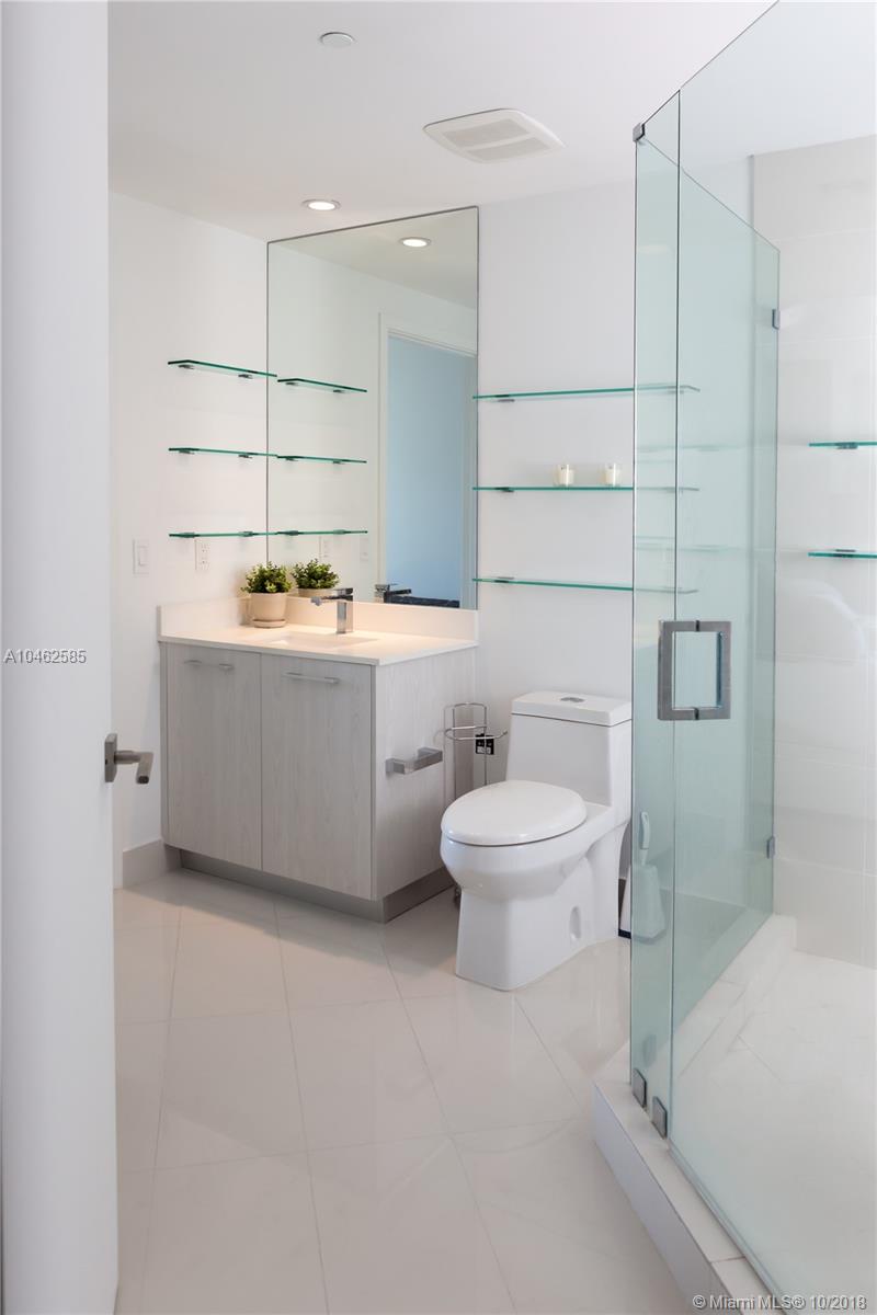 BRICKELL HEIGHTS EAST CON - Residential Lease