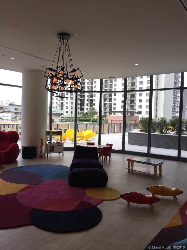 BRICKELL HEIGHTS EAST CON - Residential Lease