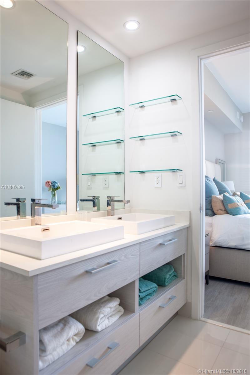 BRICKELL HEIGHTS EAST CON - Residential Lease