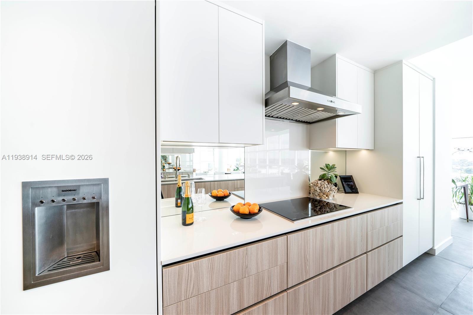 SPEAR AT AQUA CONDO - Residential