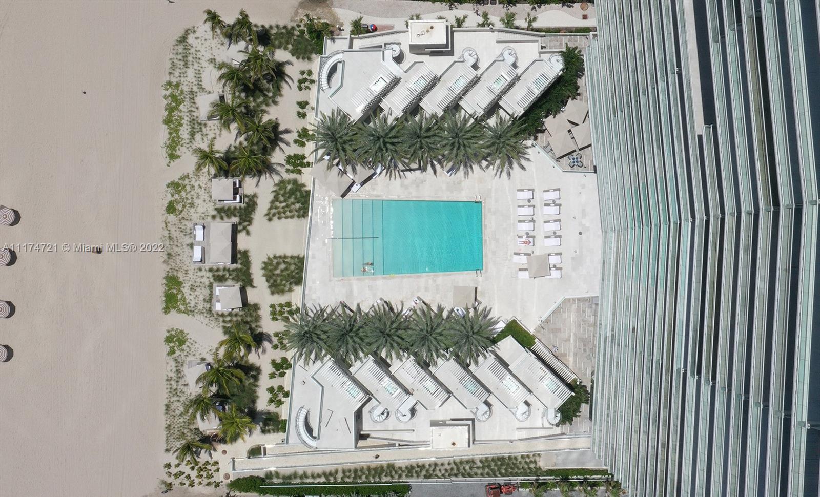 TURNBERRY OCEAN CLUB - Residential