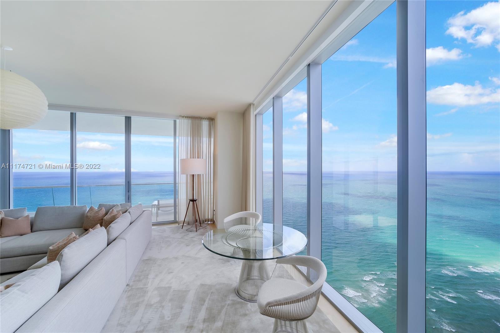 TURNBERRY OCEAN CLUB - Residential