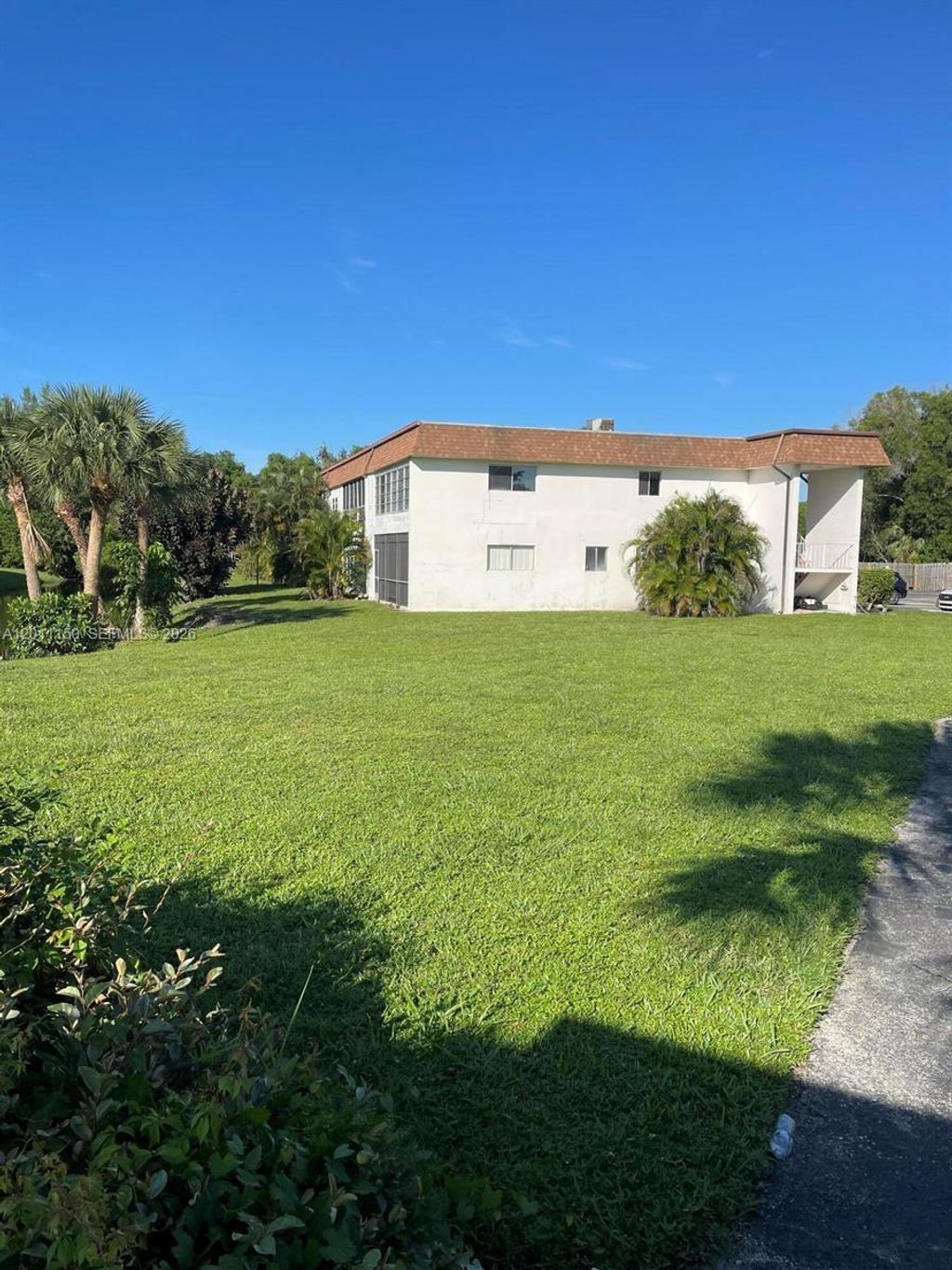 Photo of 2878 Donnelly Dr #205, Lake Worth, FL 33462 (MLS # A12011150)