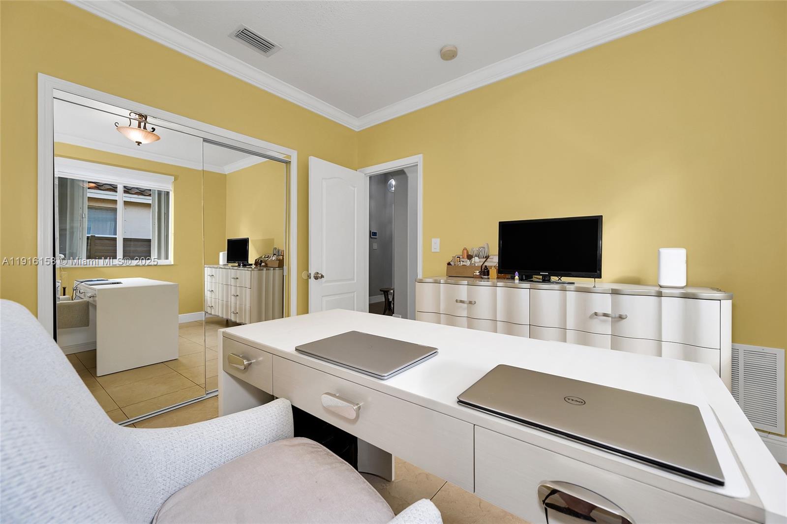 EMERALD OAKS - Residential