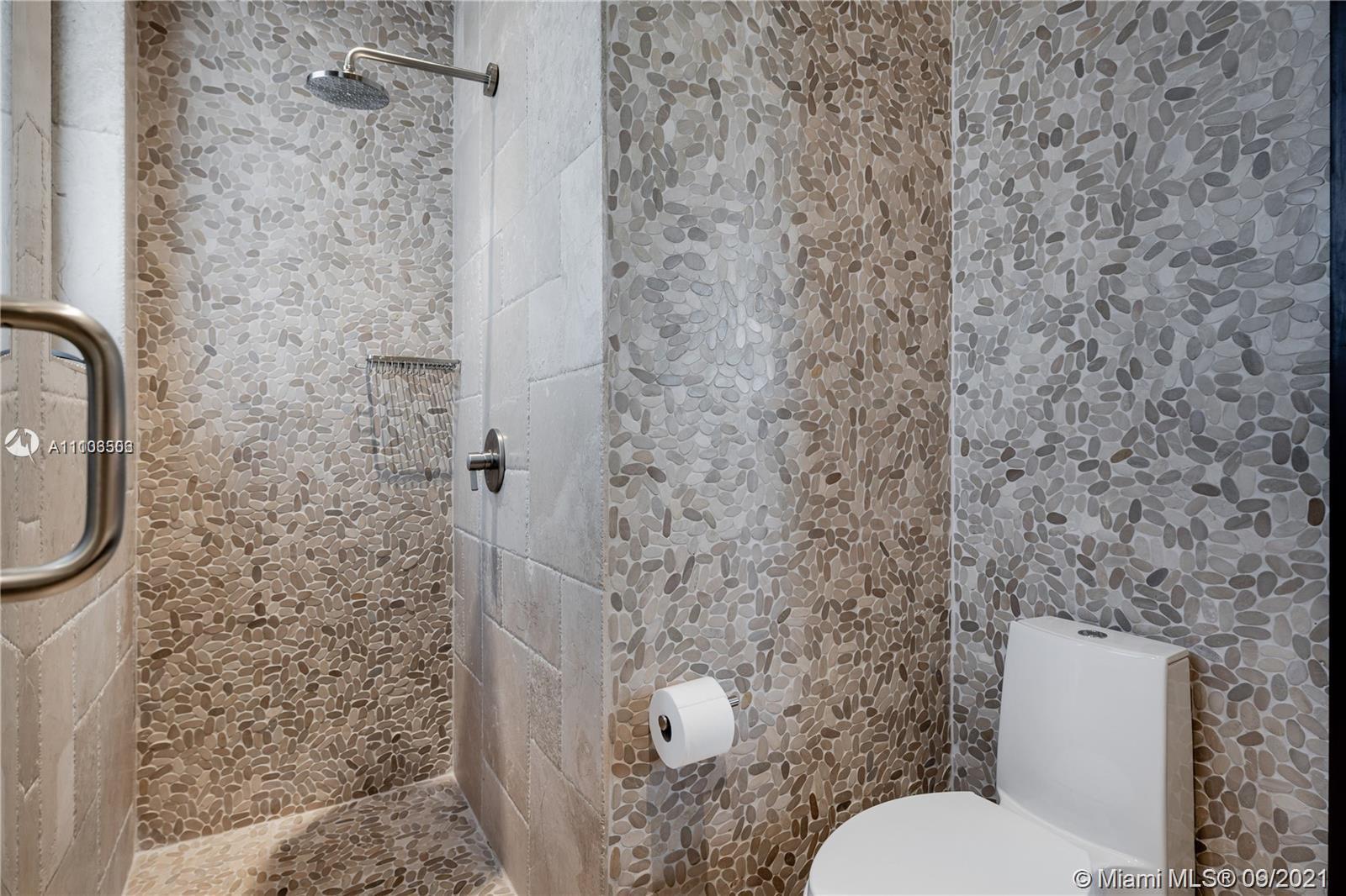 CORAL GABLES RIVIERA SEC - Residential