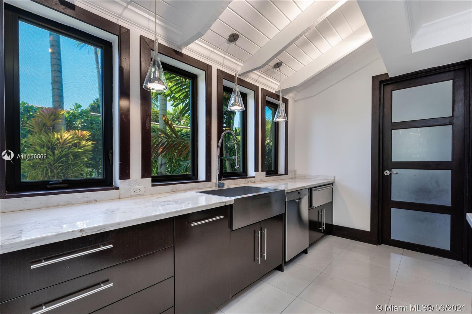 CORAL GABLES RIVIERA SEC - Residential