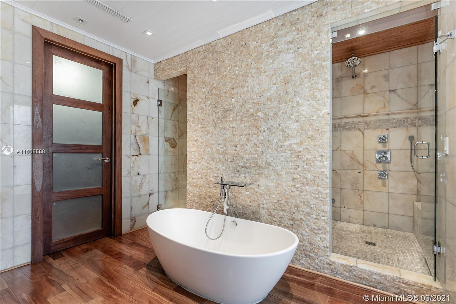 CORAL GABLES RIVIERA SEC - Residential