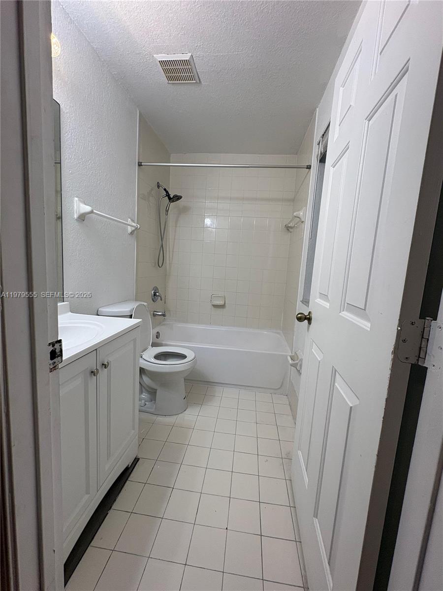 SHOMA TOWNHOMES - Residential