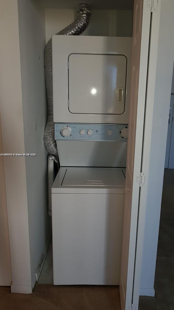 PARC CENTRAL AVENTURA EAS - Residential Lease