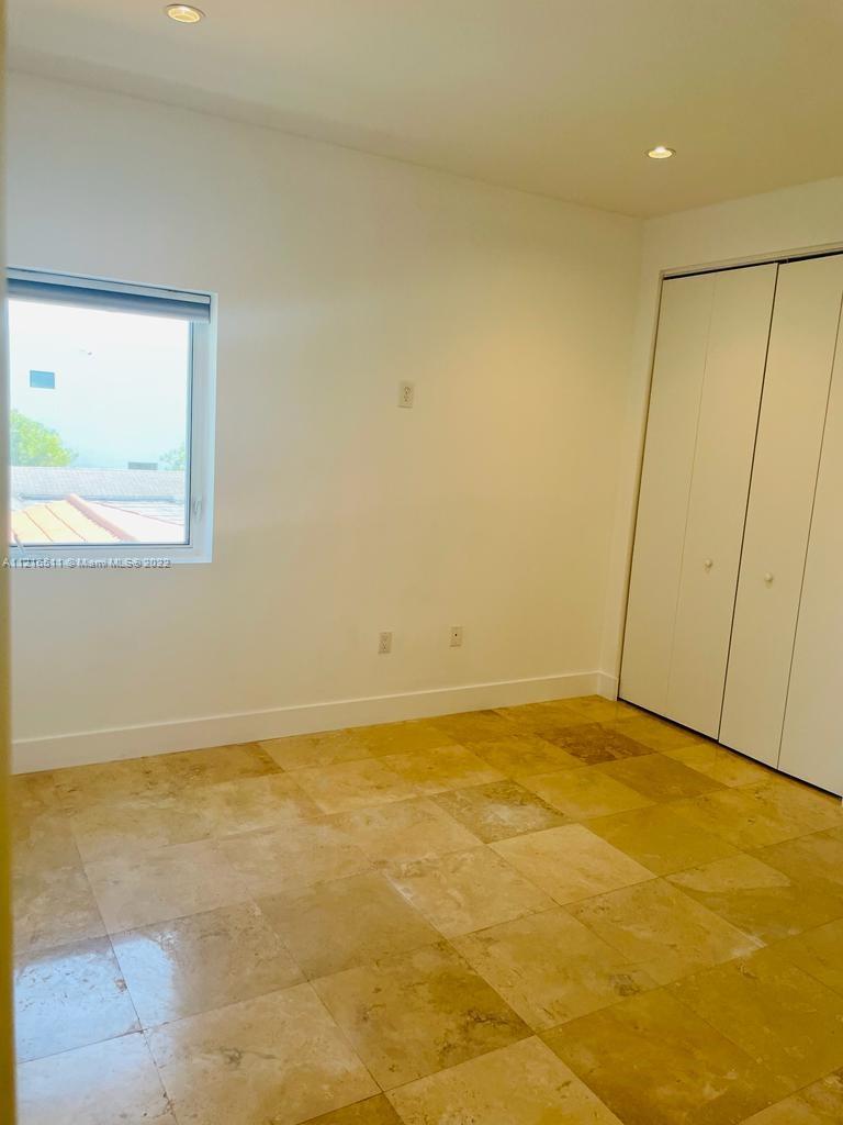 SILVER BLUFF GARDENS - Residential Lease