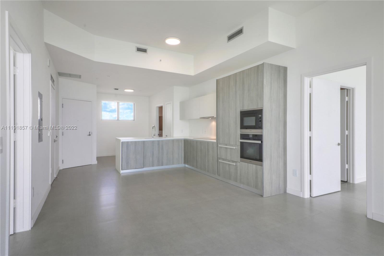 BISCAYNE BEACH CONDO - Residential