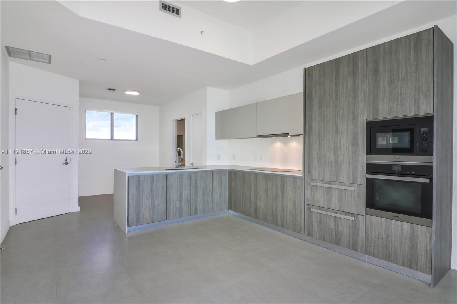 BISCAYNE BEACH CONDO - Residential