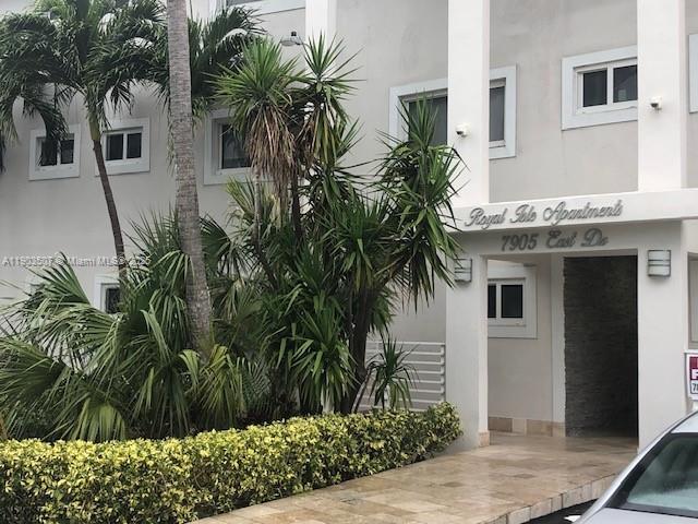 HARBOR ISLAND - Residential Lease