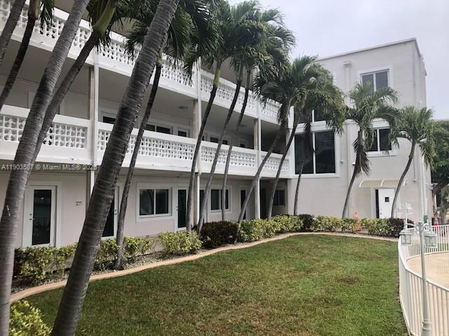 HARBOR ISLAND - Residential Lease