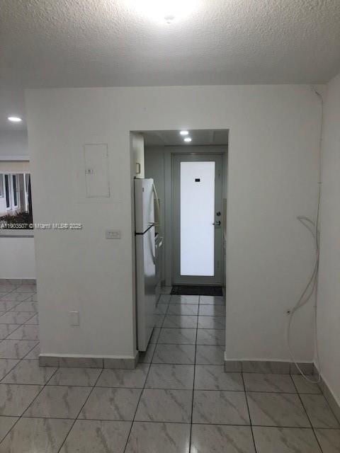 HARBOR ISLAND - Residential Lease